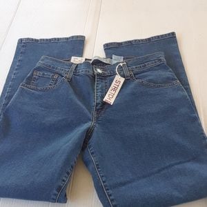 mom jeans relaxed boot-cut Levis NWT vinetage 8s
